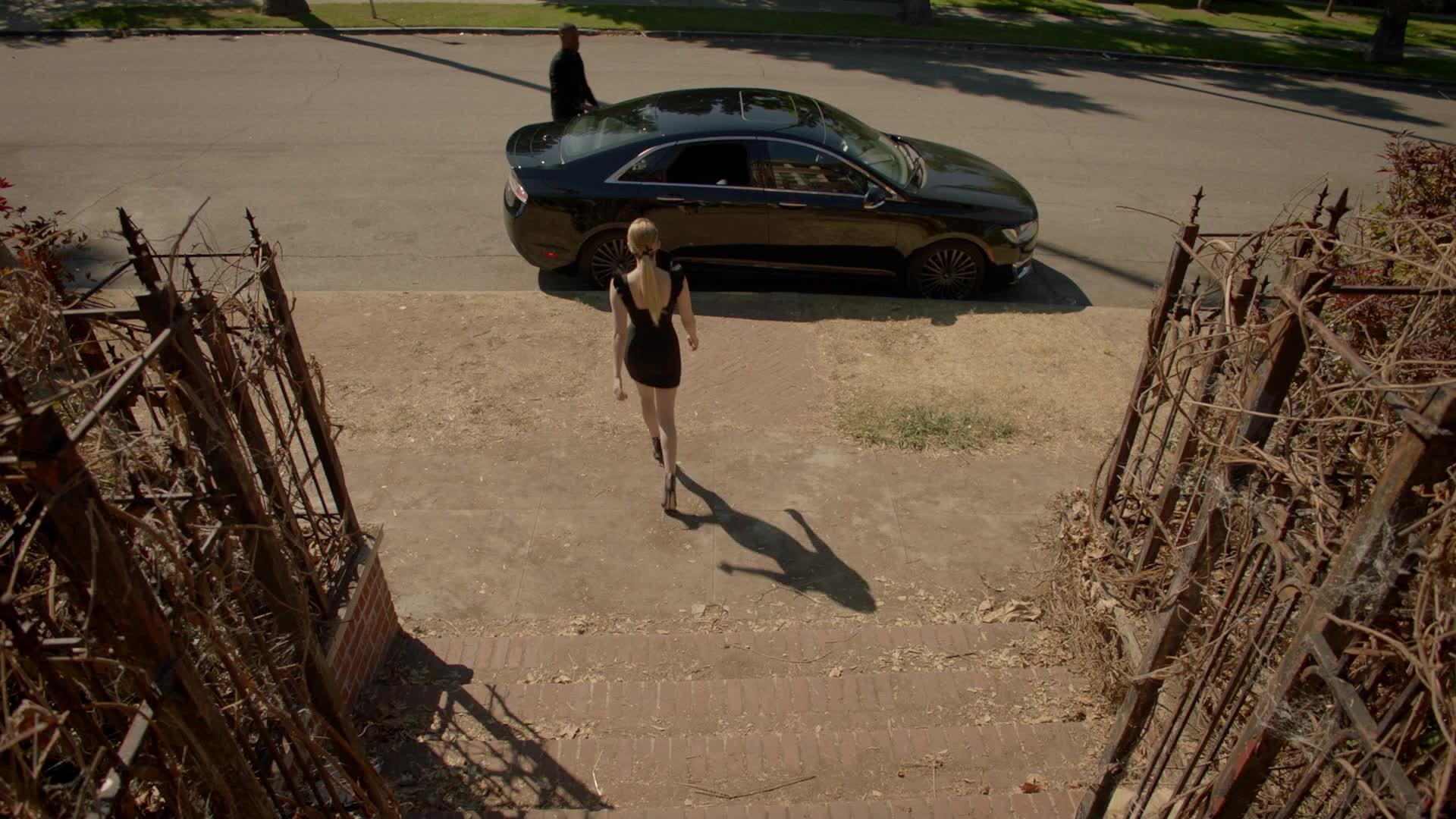 American_Horror_Story_S08E06_Return_To_Murder_House_1080p__7764.jpg