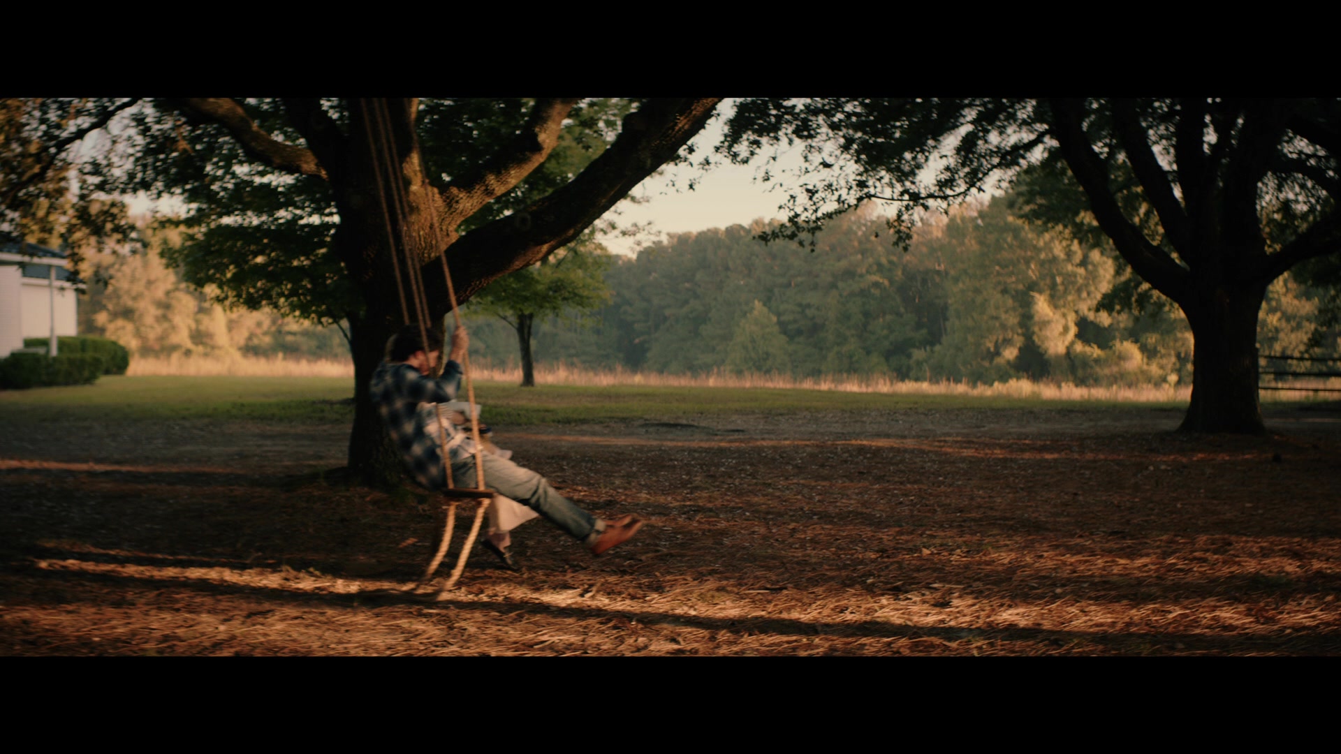 Abandoned_2022_1080p_BluRay__01216.jpg