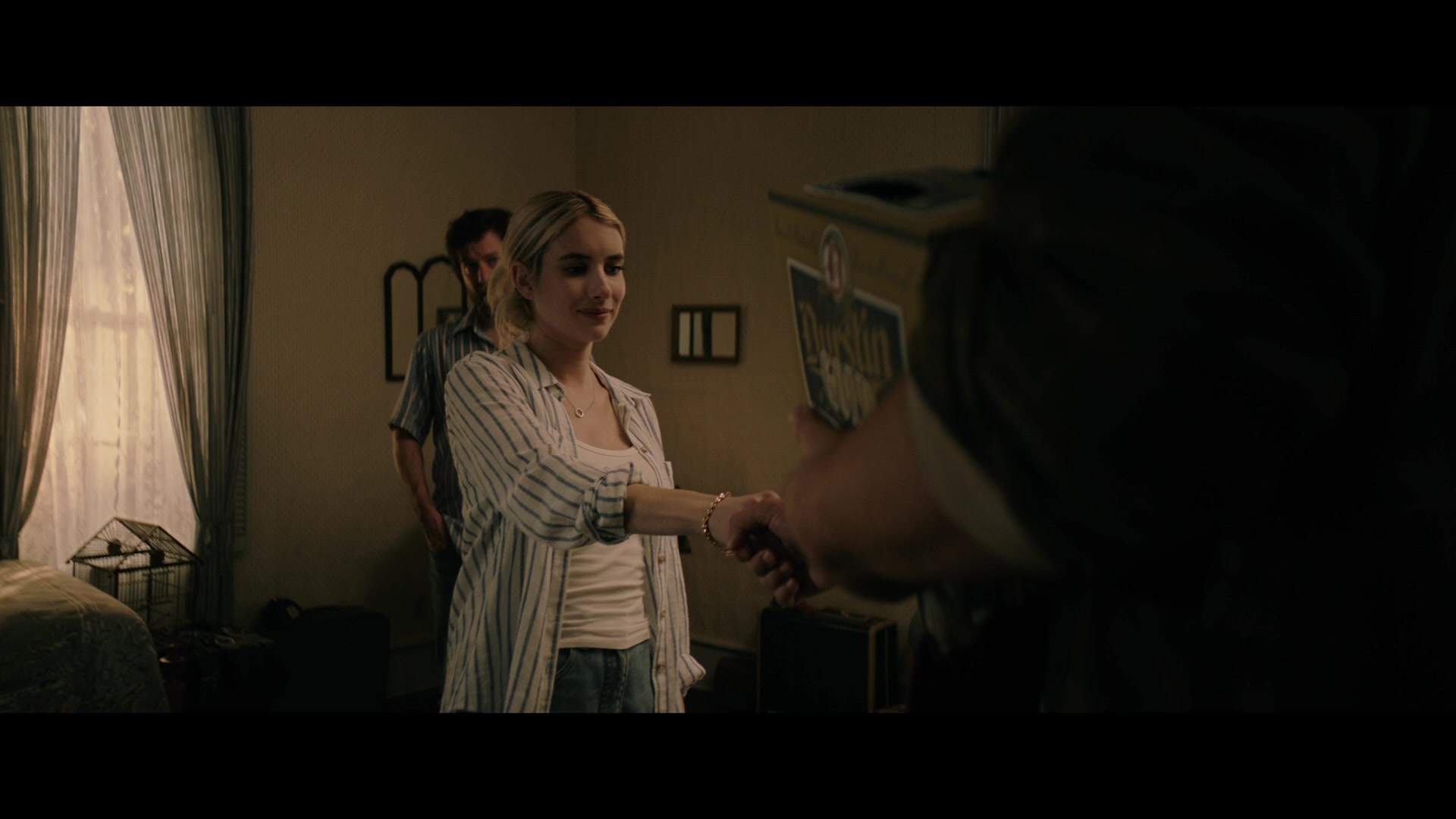 Abandoned_2022_1080p_BluRay__01900.jpg