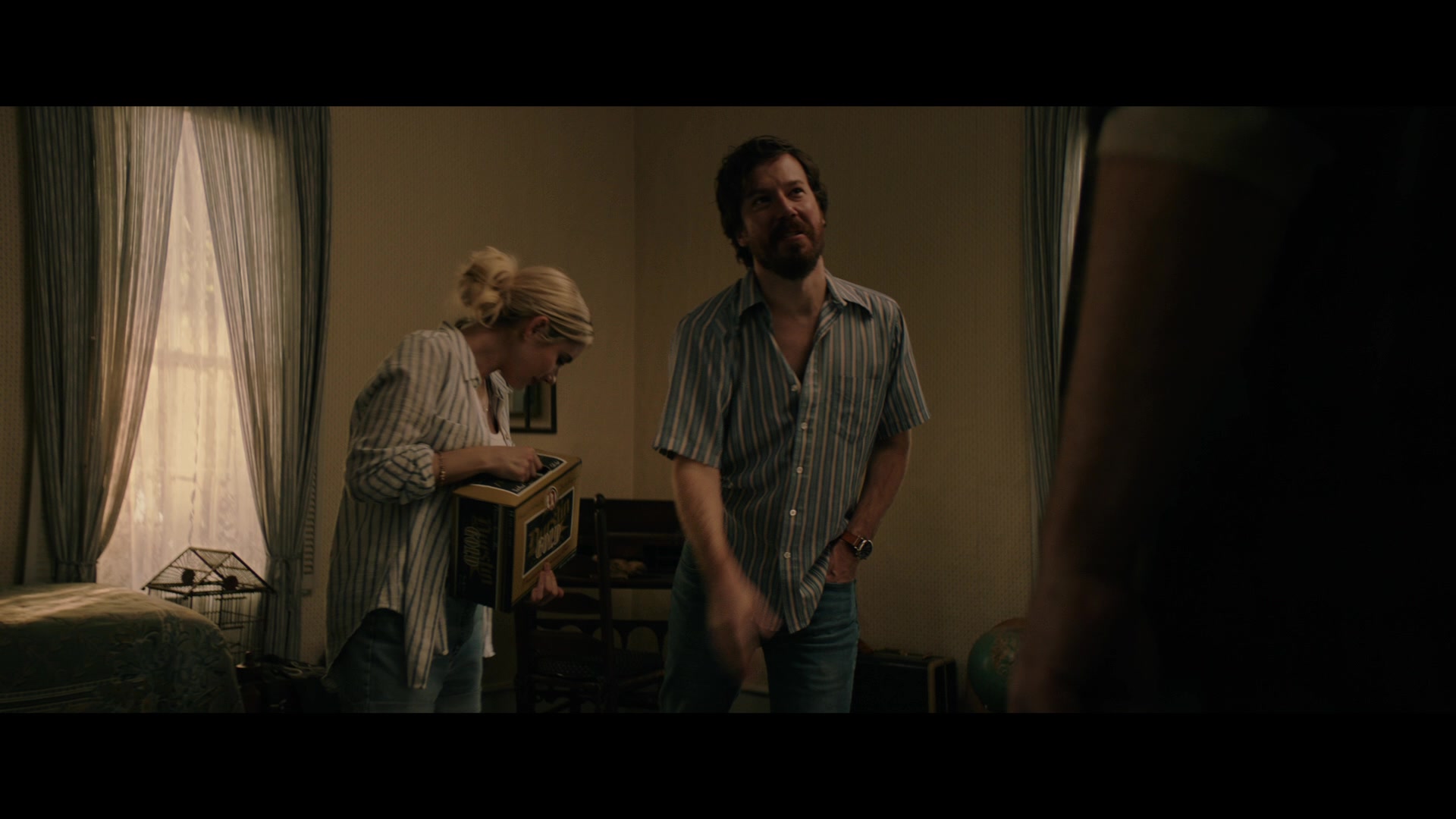 Abandoned_2022_1080p_BluRay__01940.jpg