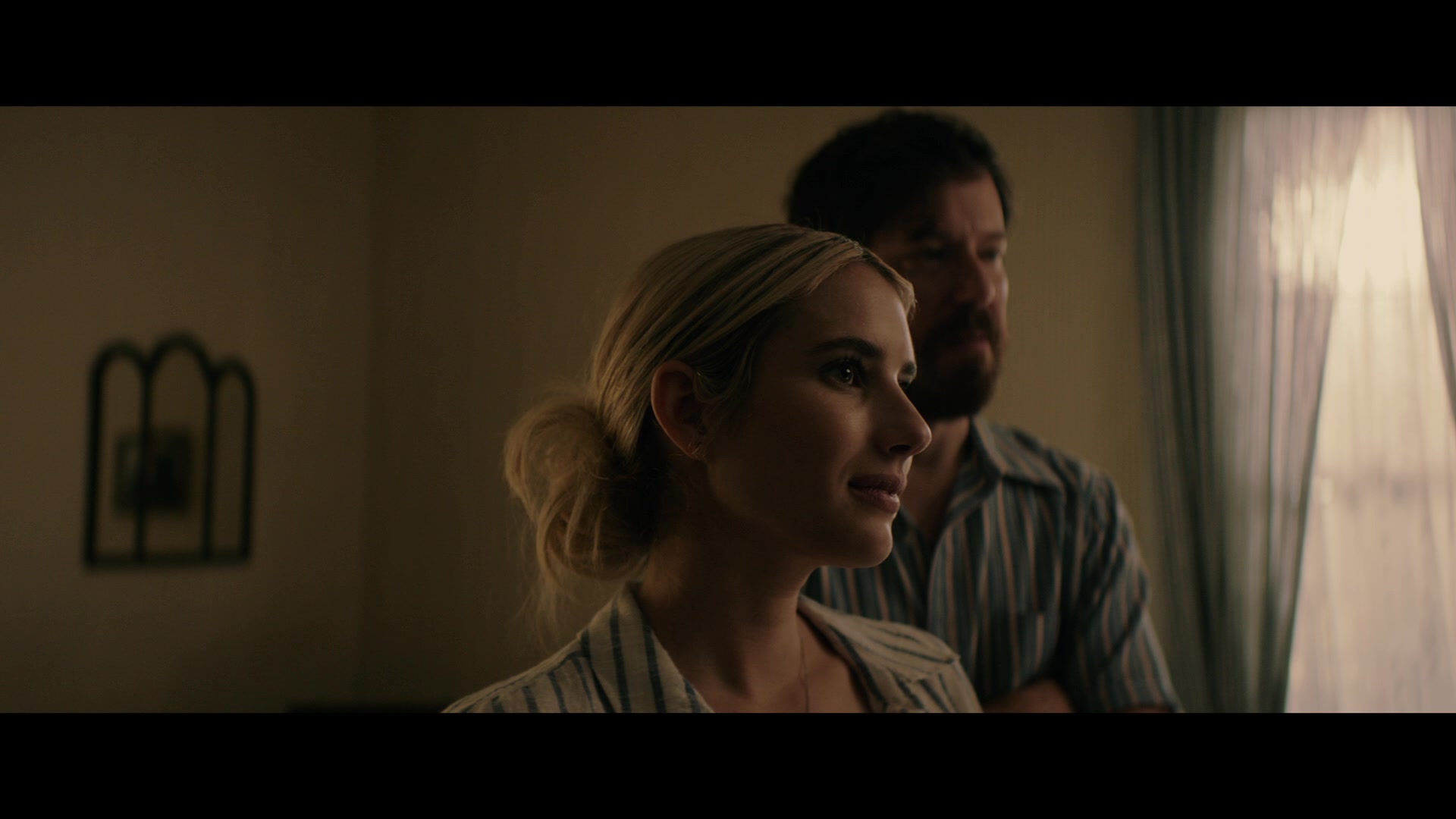 Abandoned_2022_1080p_BluRay__02034.jpg