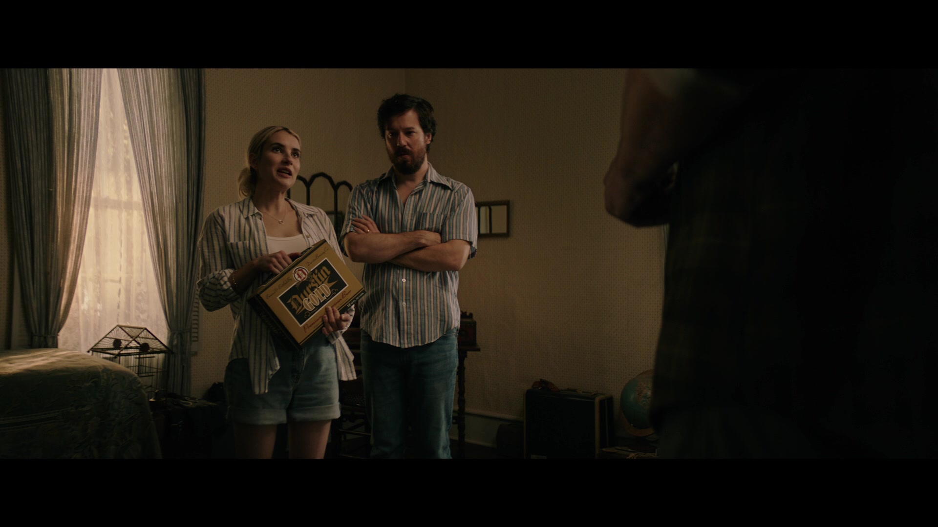 Abandoned_2022_1080p_BluRay__02063.jpg