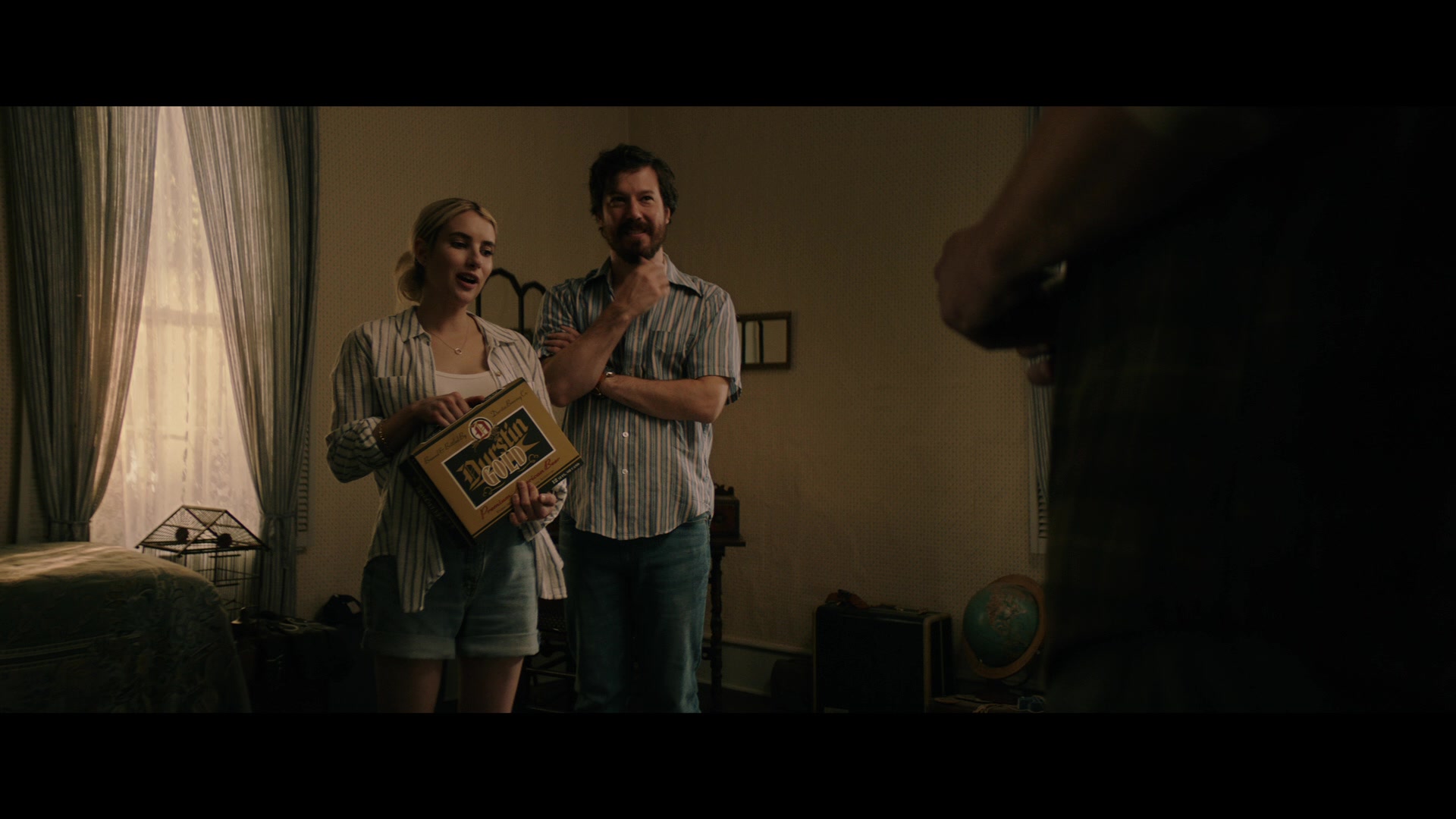 Abandoned_2022_1080p_BluRay__02067.jpg