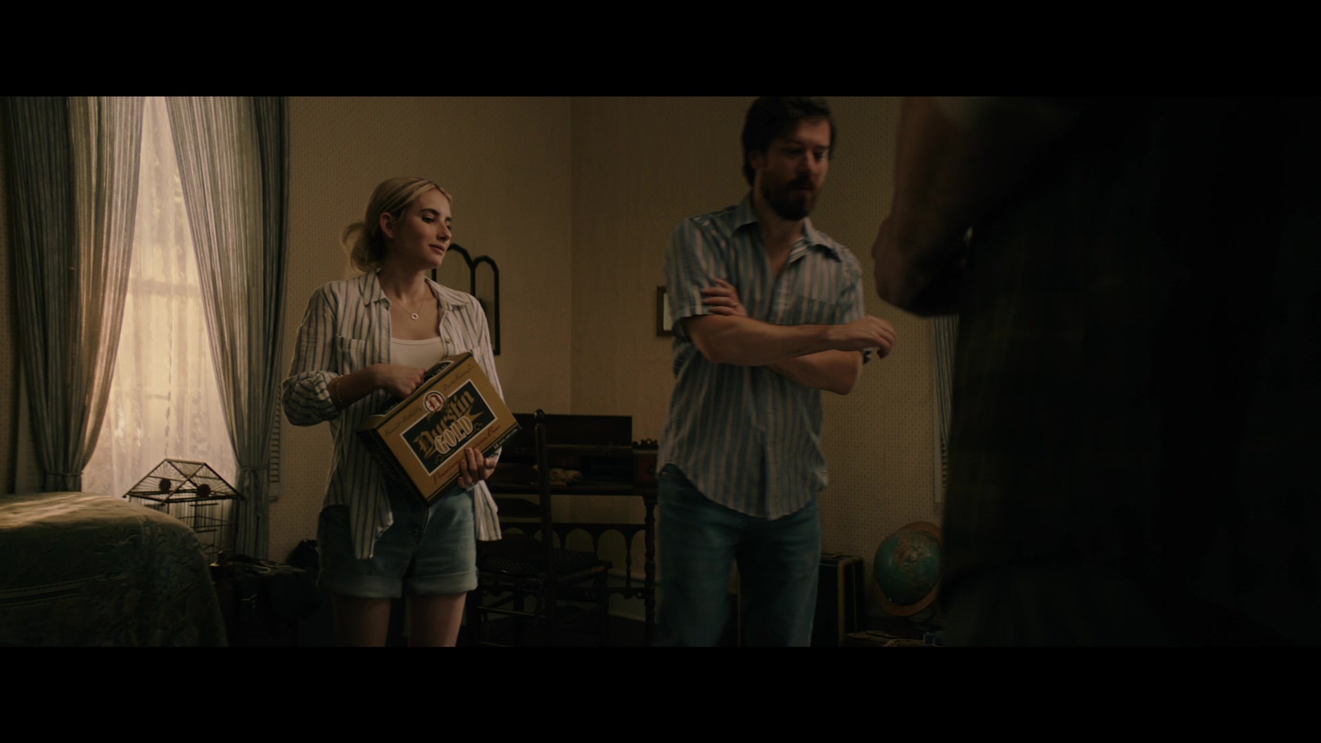 Abandoned_2022_1080p_BluRay__02096.jpg