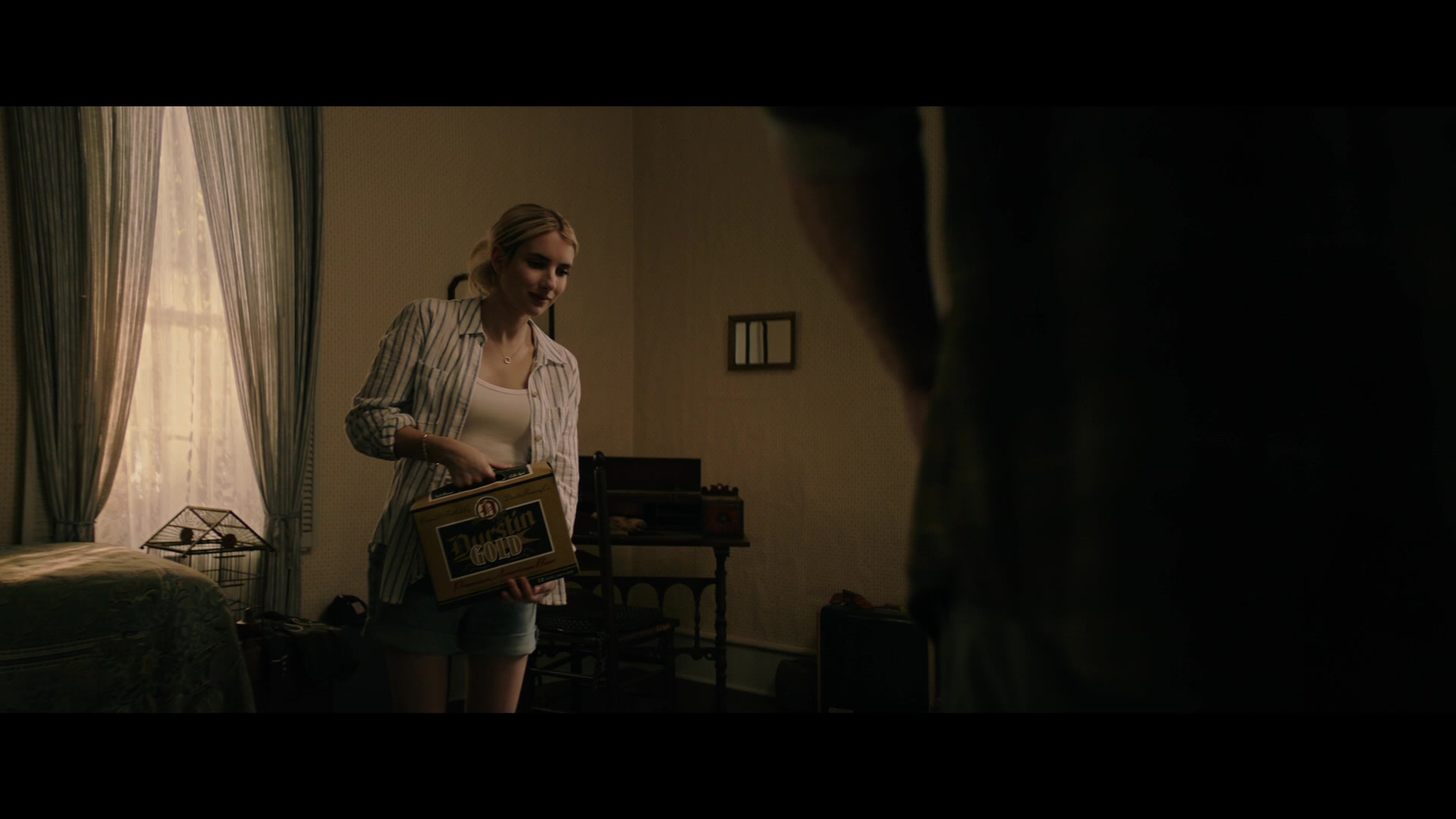 Abandoned_2022_1080p_BluRay__02099.jpg