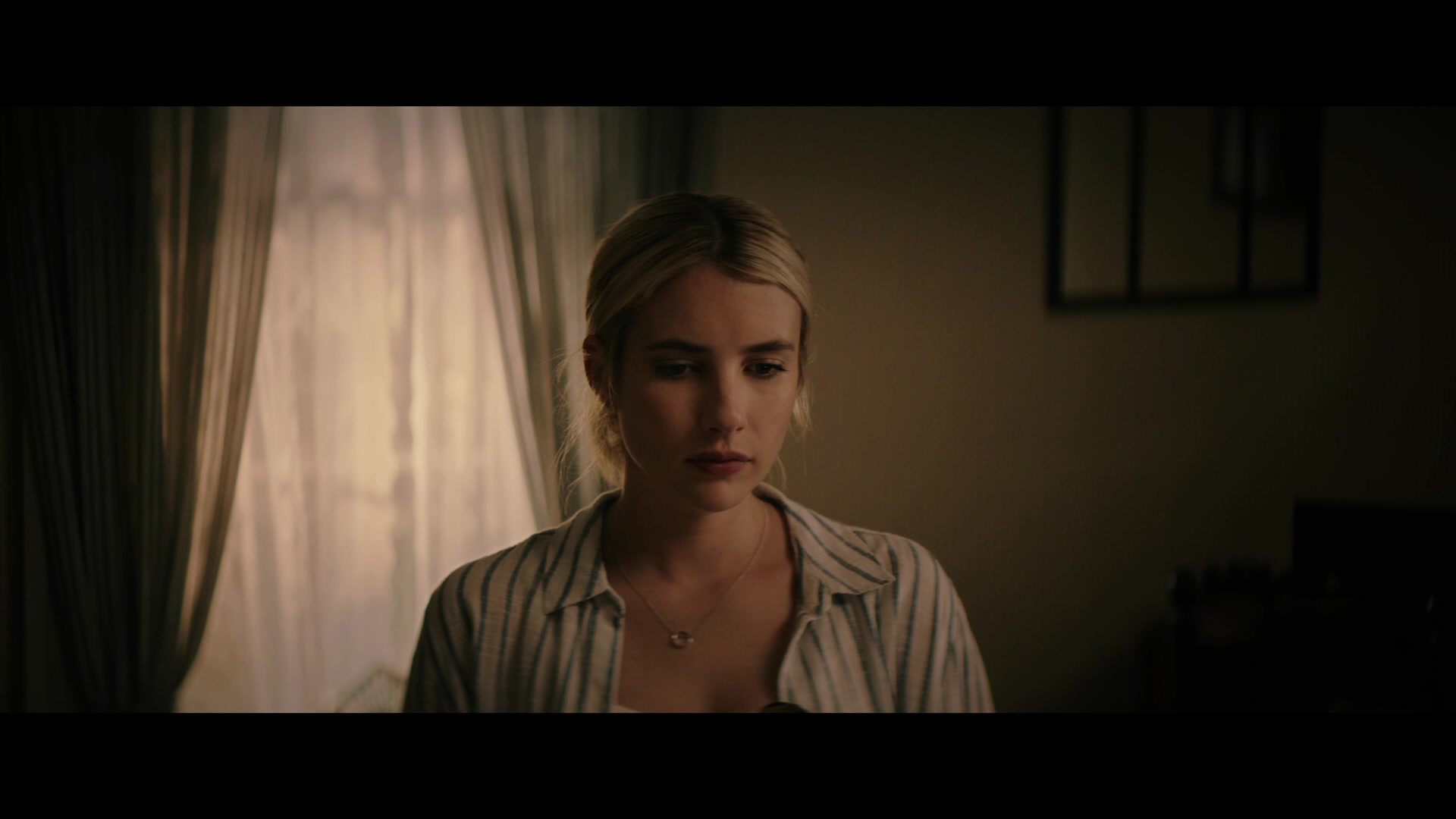 Abandoned_2022_1080p_BluRay__02116.jpg
