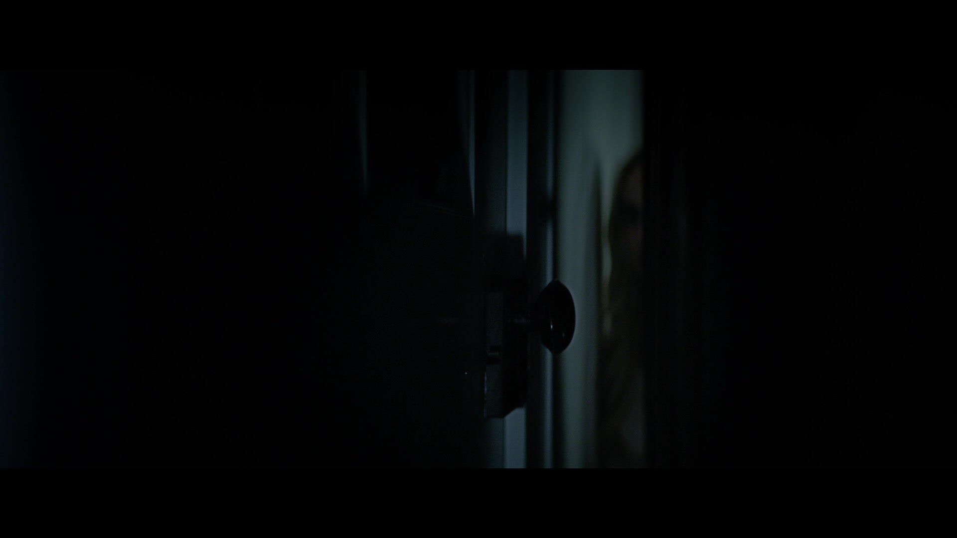 Abandoned_2022_1080p_BluRay__02789.jpg