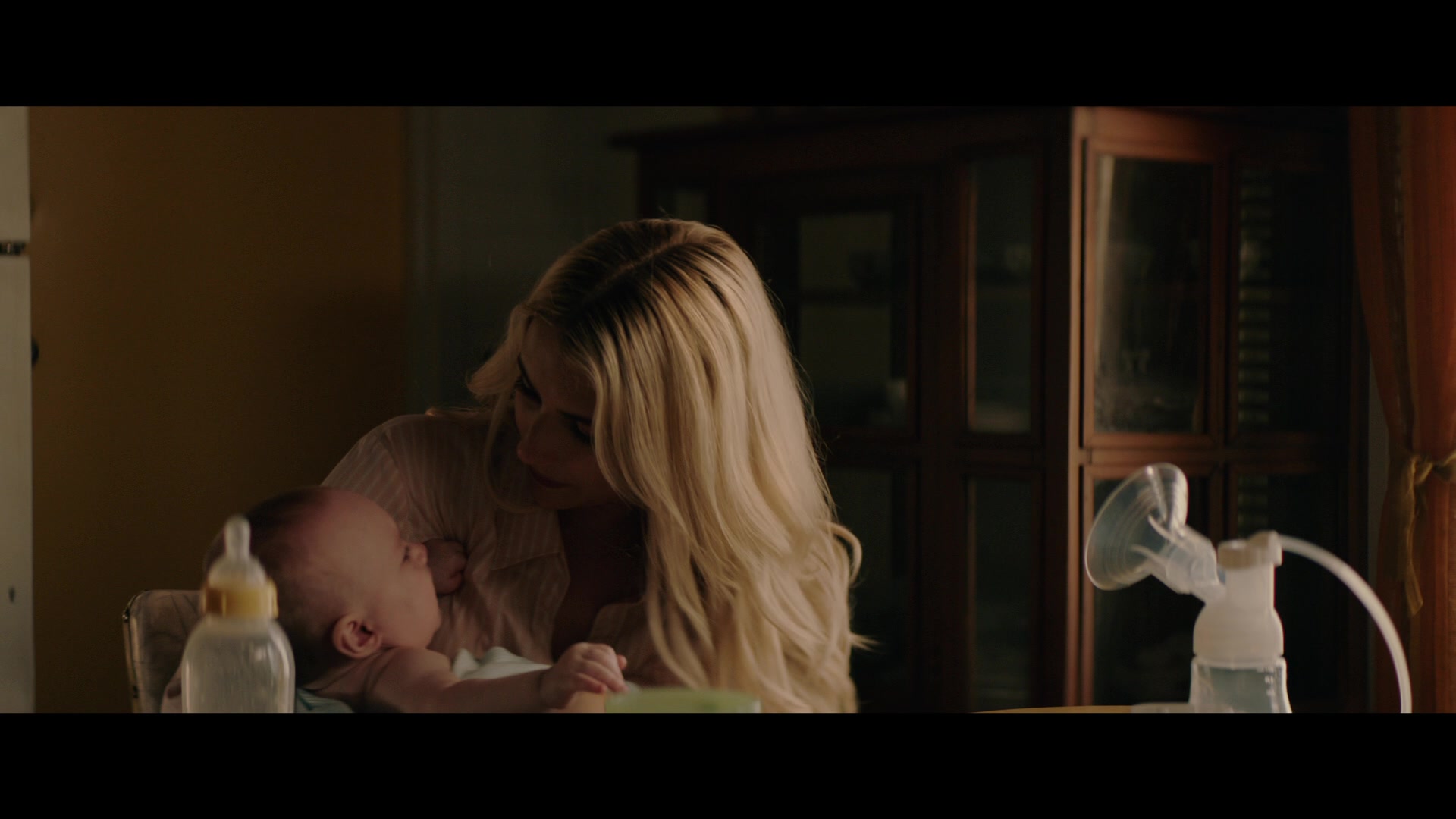 Abandoned_2022_1080p_BluRay__03106.jpg