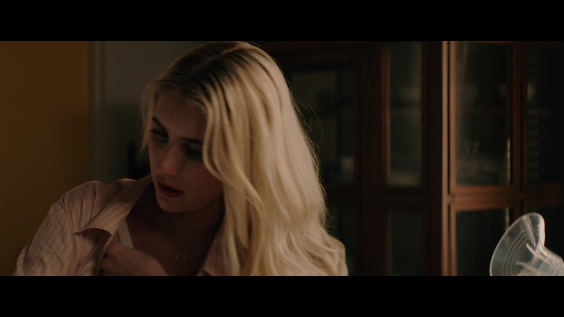 Abandoned_2022_1080p_BluRay__03122.jpg