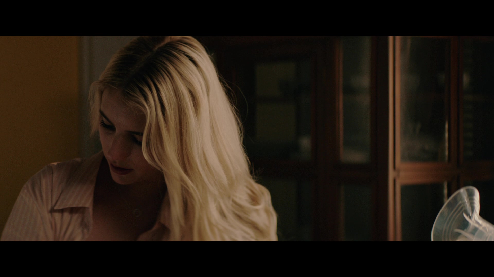 Abandoned_2022_1080p_BluRay__03129.jpg