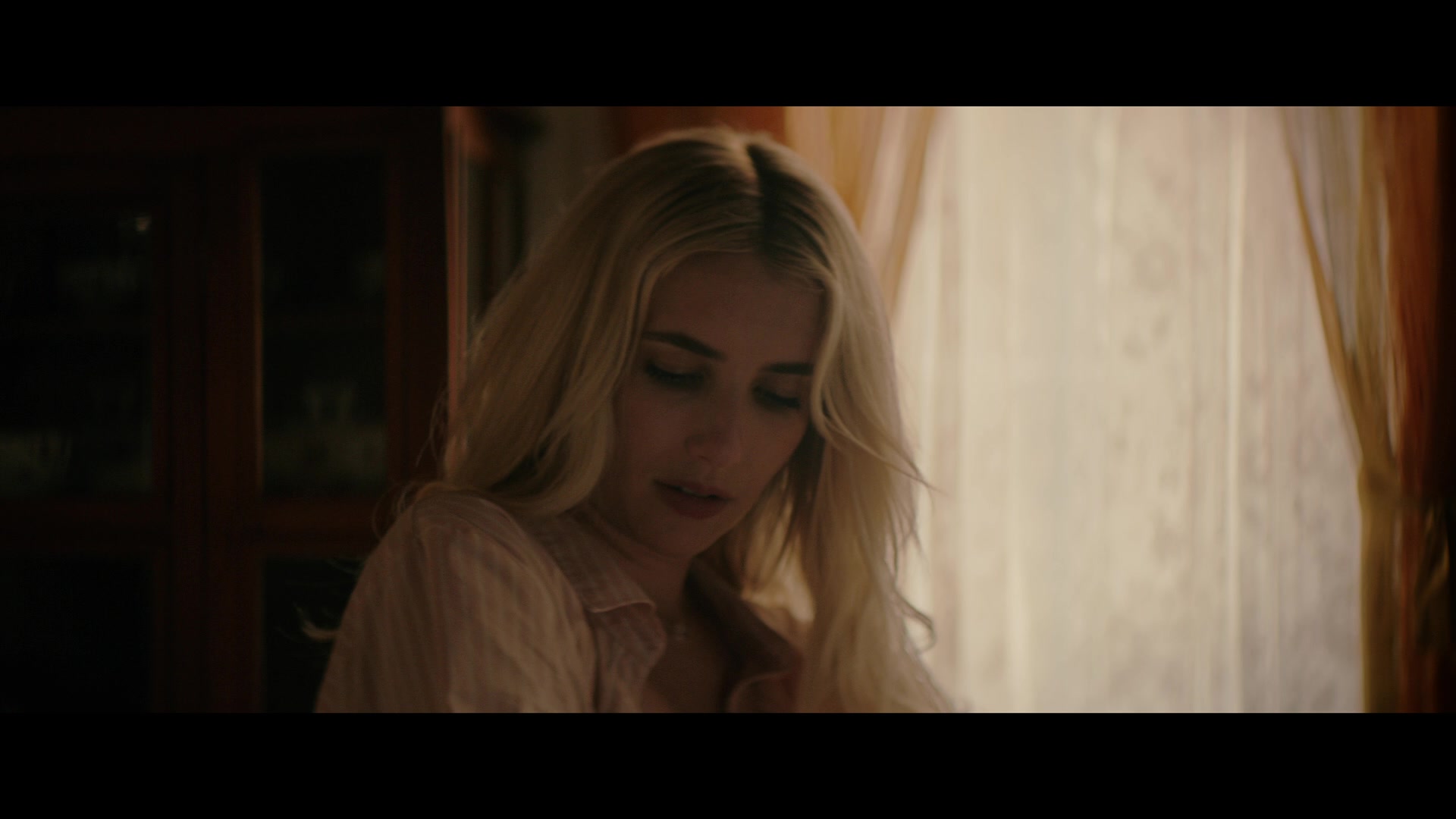 Abandoned_2022_1080p_BluRay__03137.jpg
