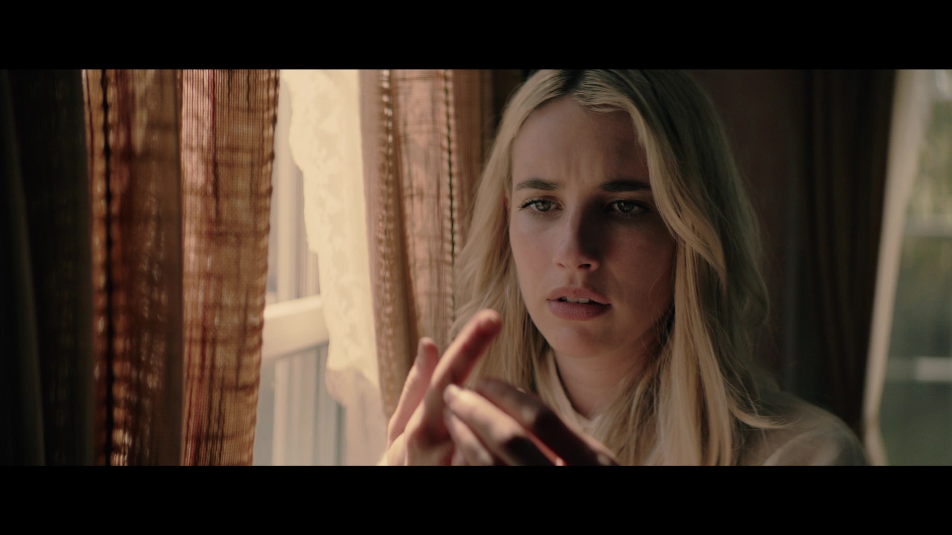 Abandoned_2022_1080p_BluRay__03627.jpg