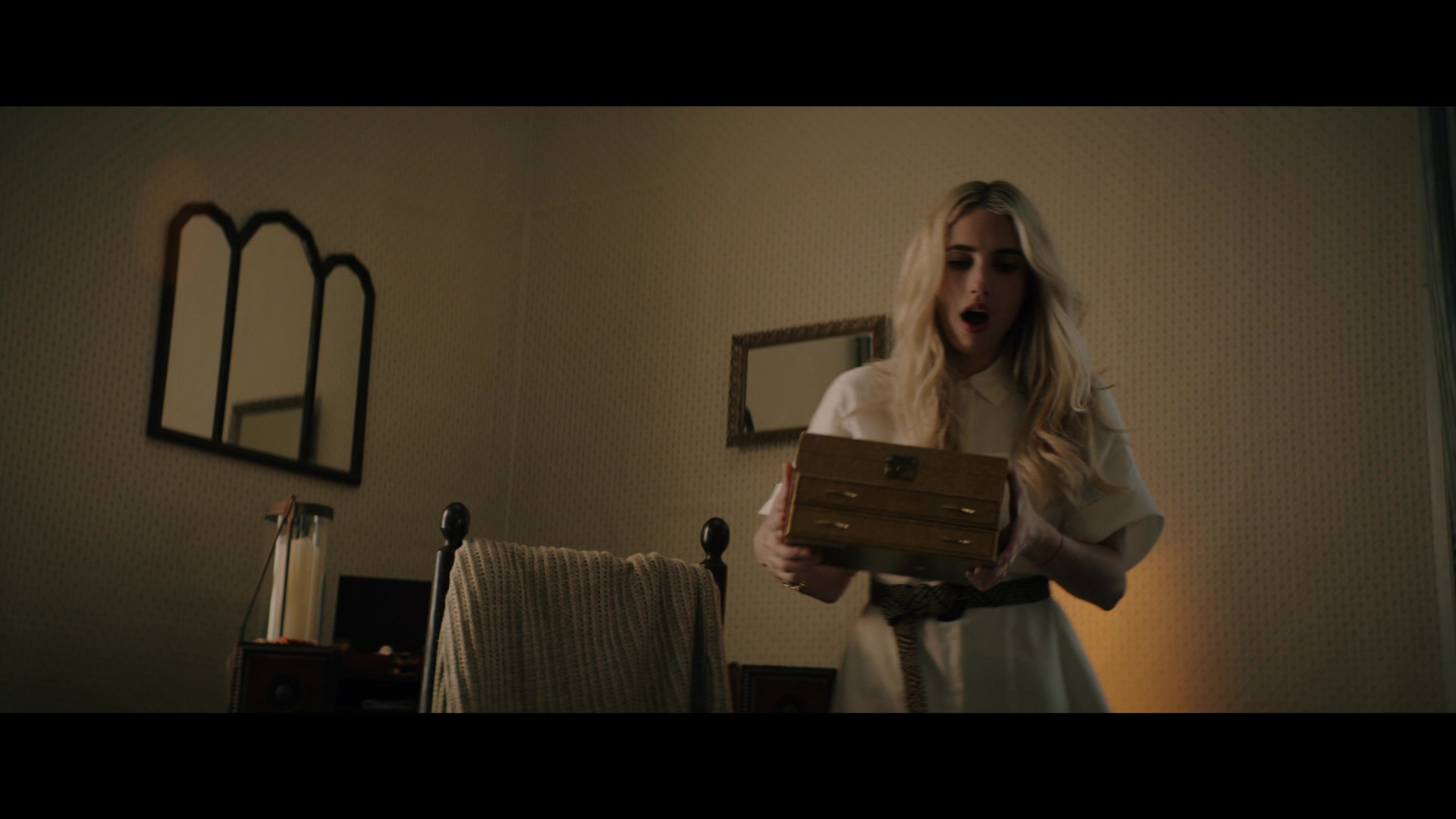 Abandoned_2022_1080p_BluRay__03918.jpg