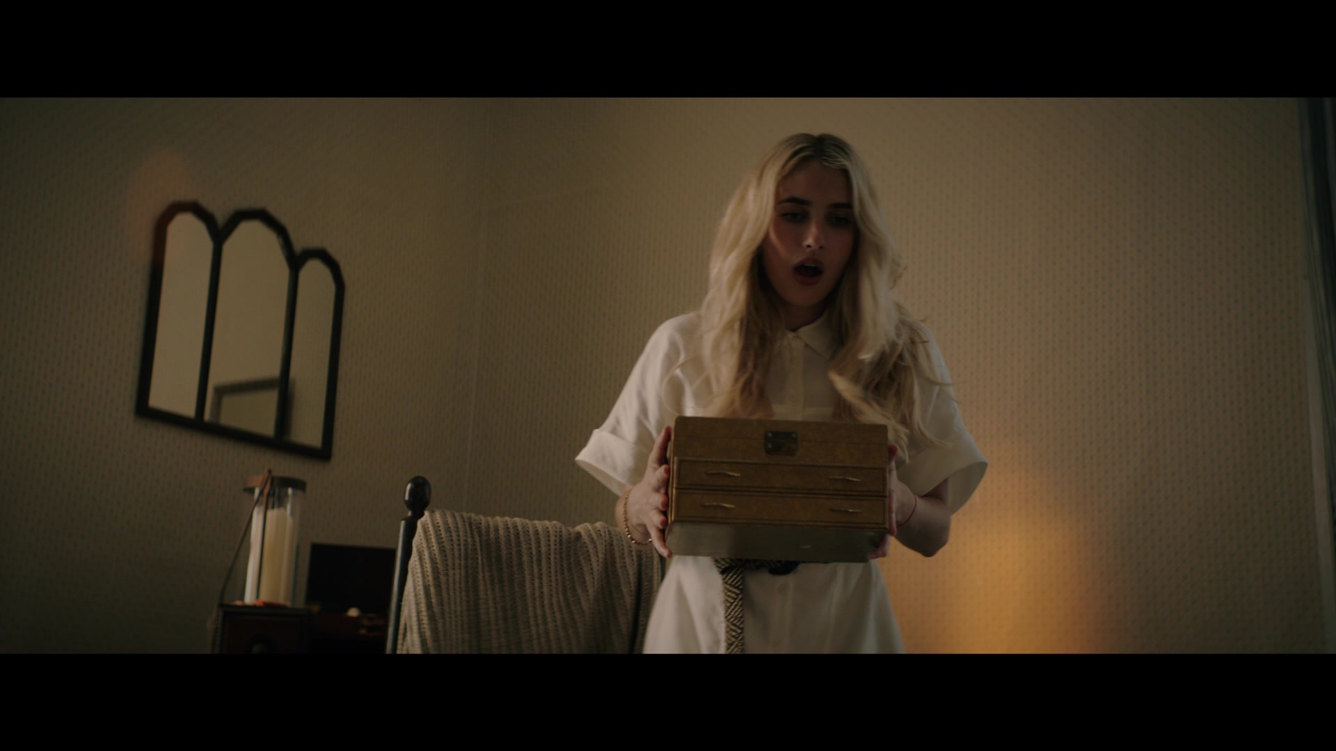 Abandoned_2022_1080p_BluRay__03919.jpg