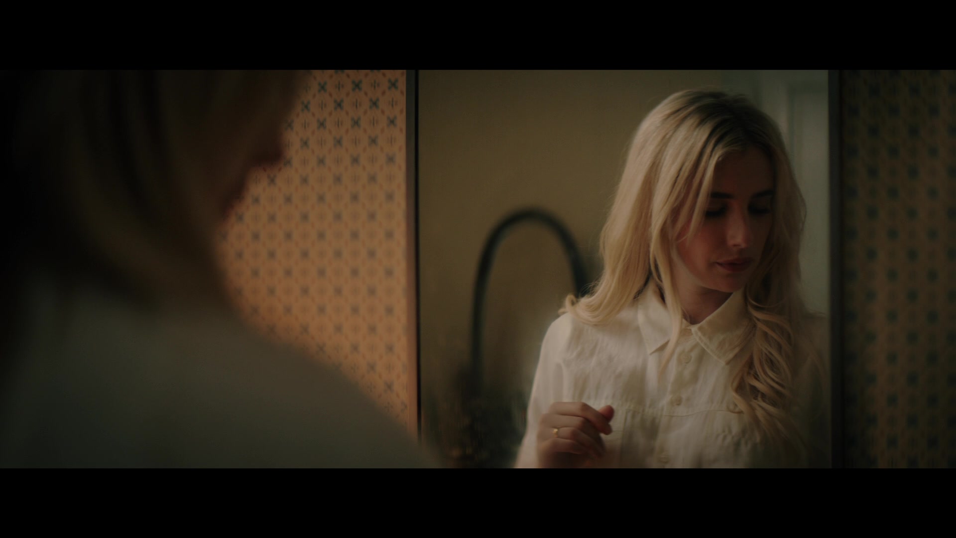 Abandoned_2022_1080p_BluRay__04126.jpg