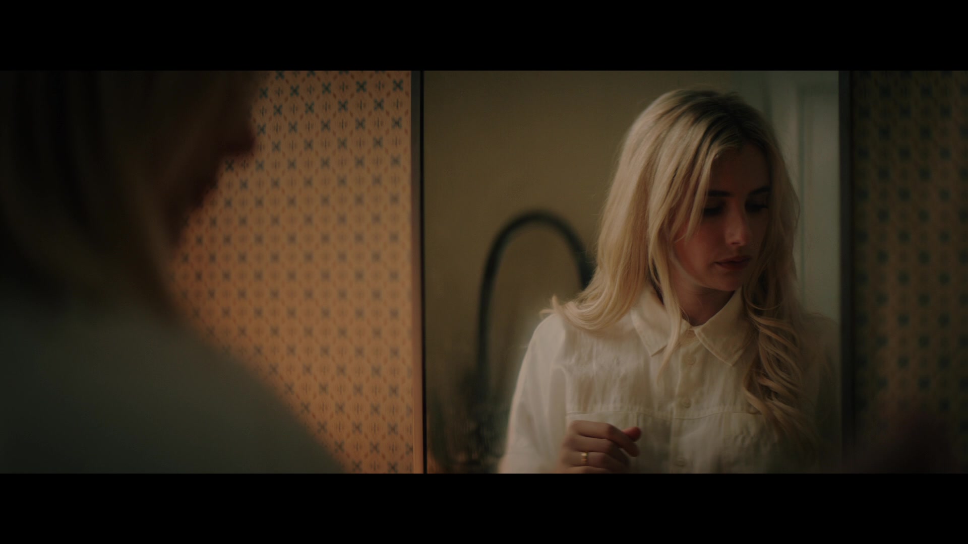 Abandoned_2022_1080p_BluRay__04127.jpg