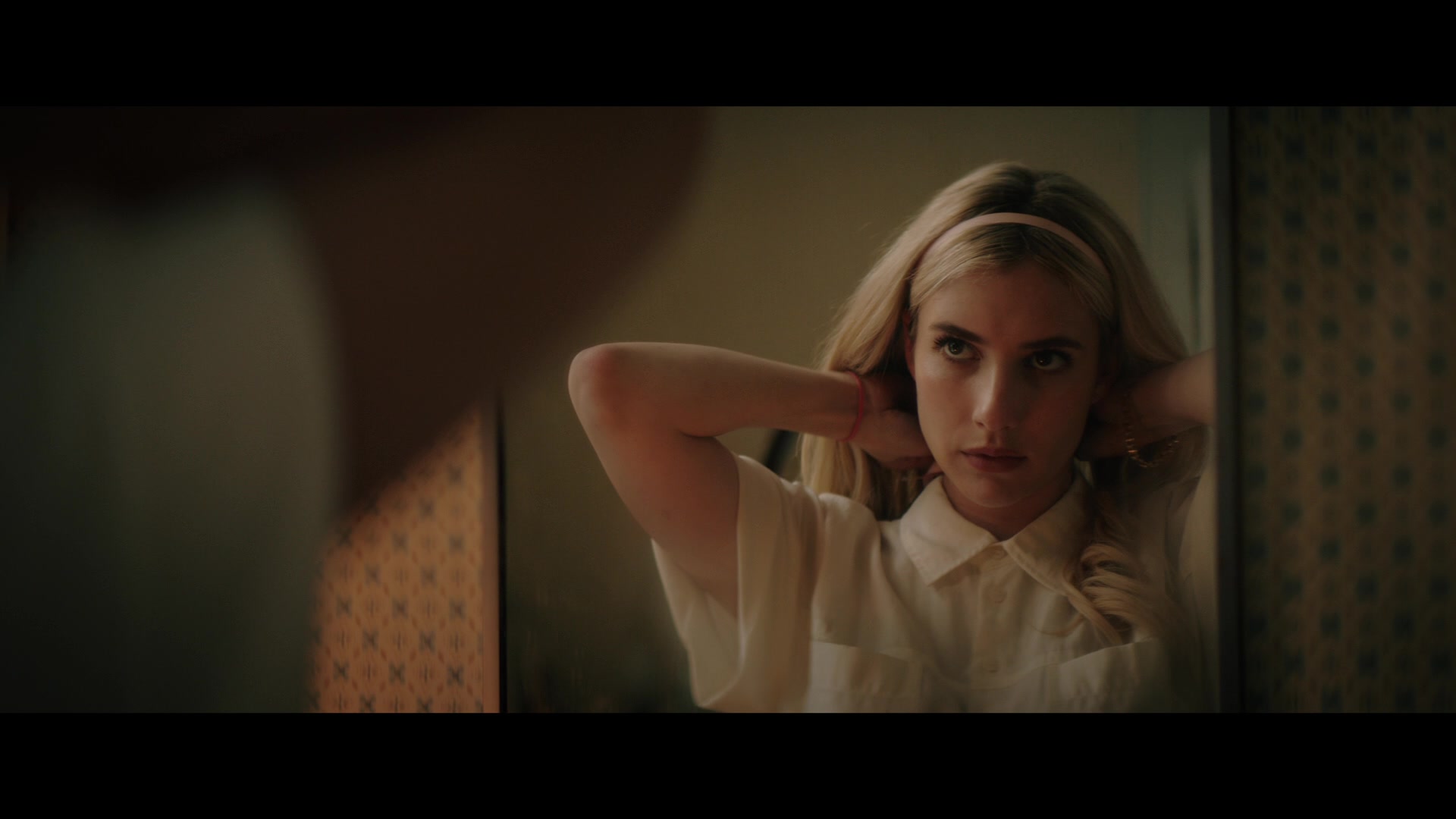 Abandoned_2022_1080p_BluRay__04166.jpg