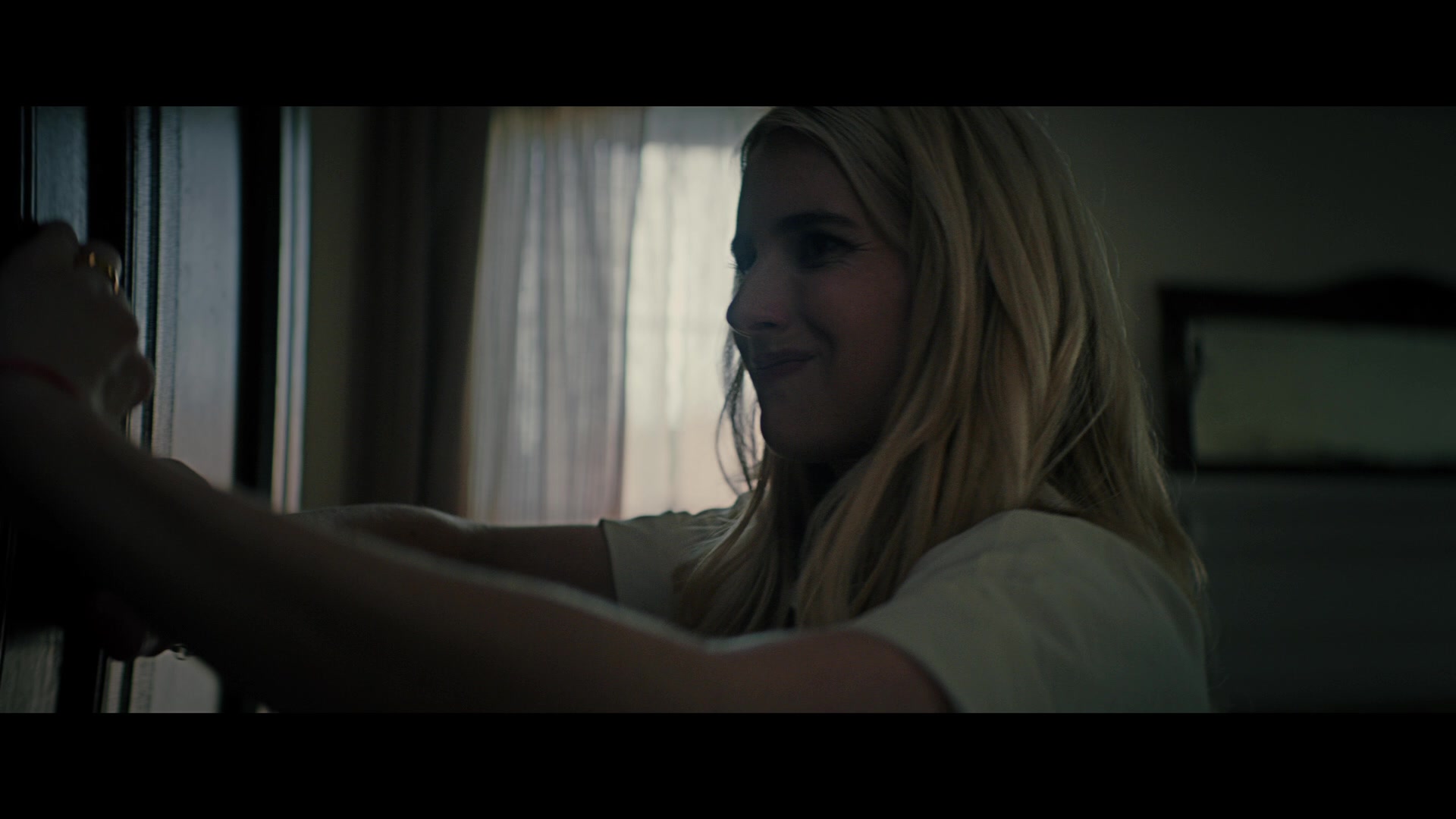 Abandoned_2022_1080p_BluRay__05499.jpg