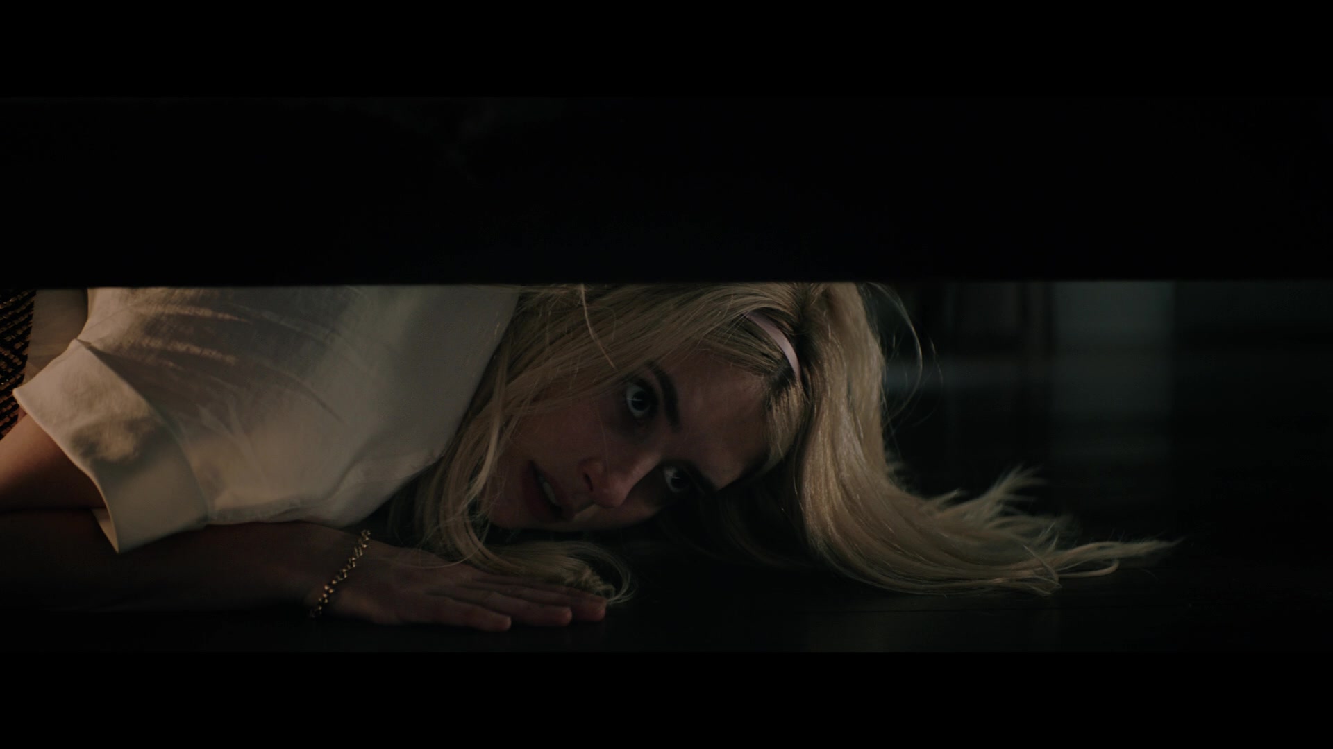 Abandoned_2022_1080p_BluRay__05616.jpg