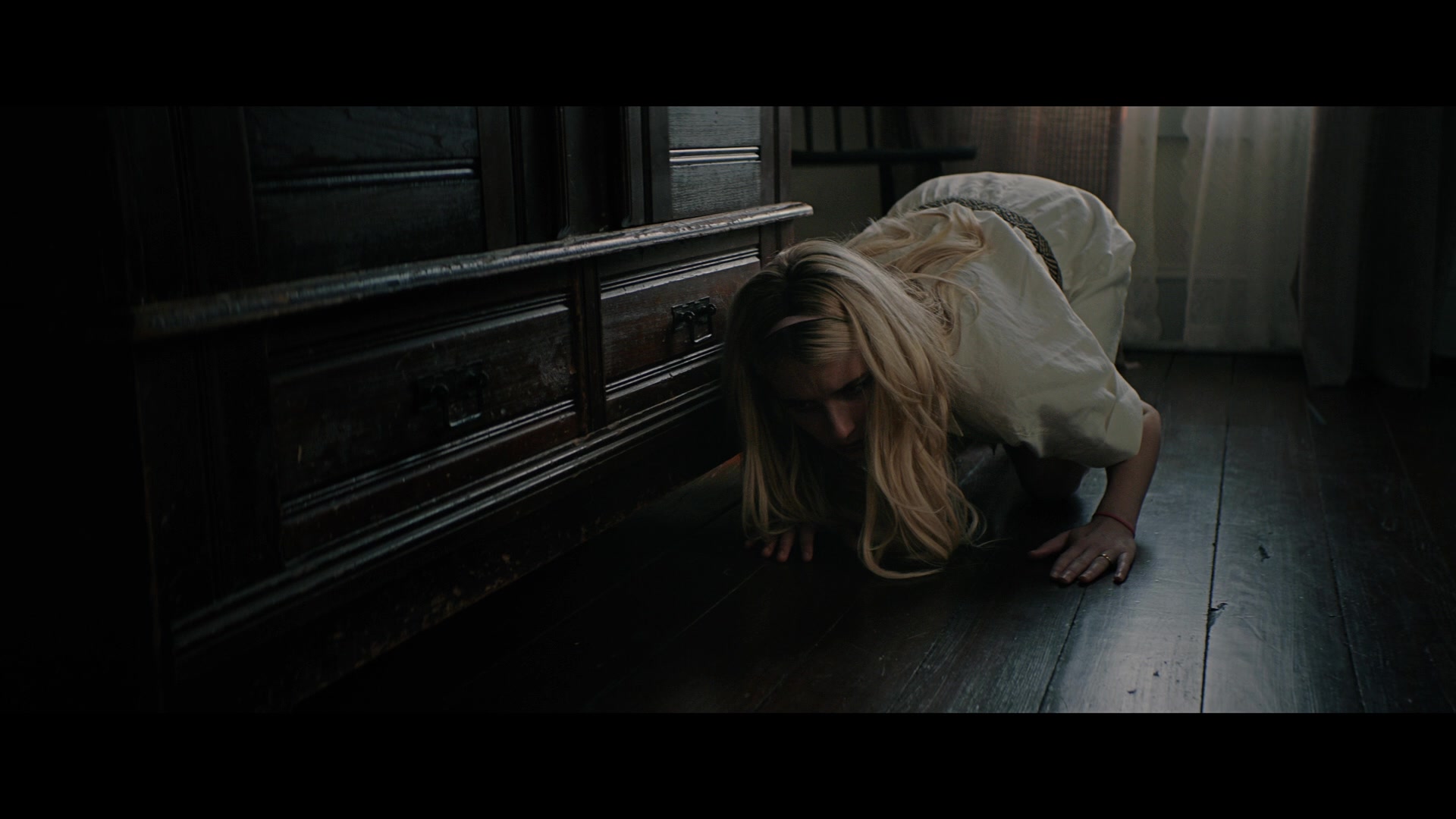 Abandoned_2022_1080p_BluRay__05636.jpg