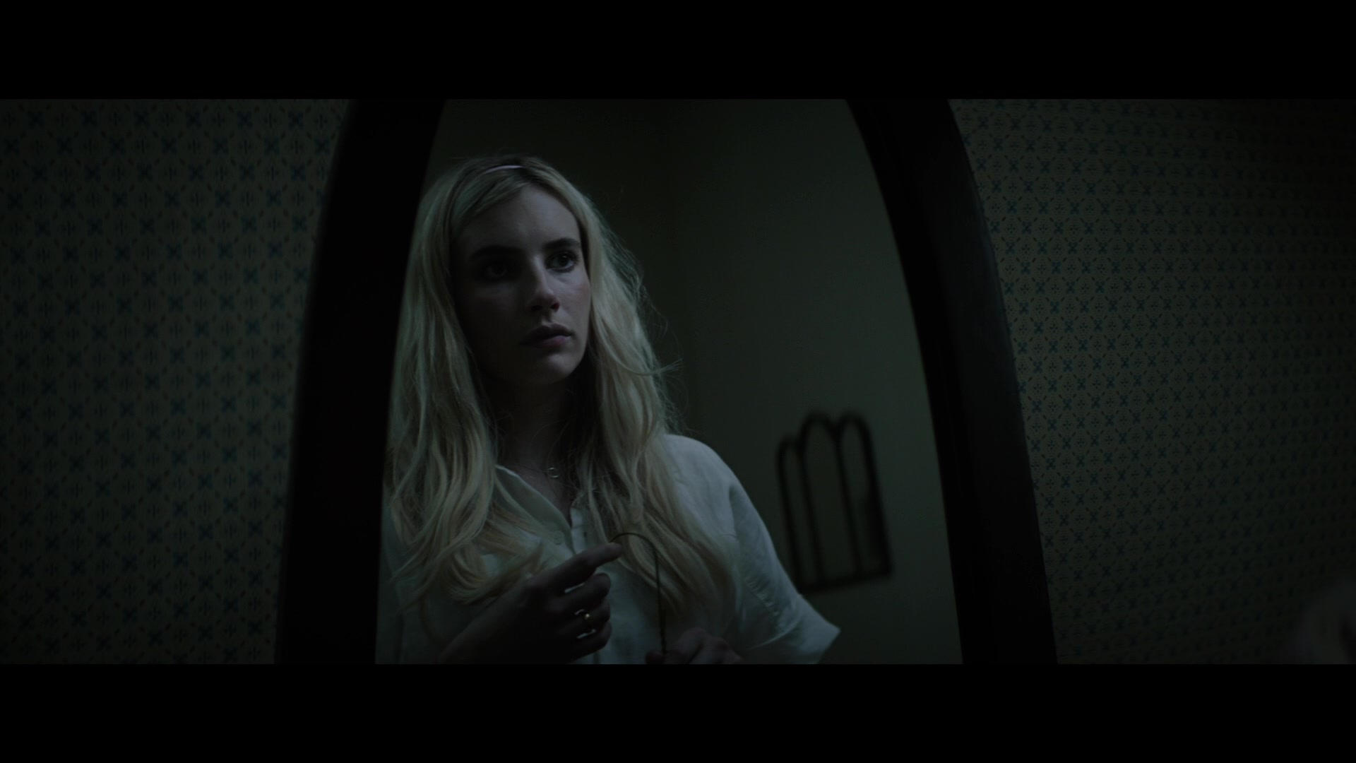 Abandoned_2022_1080p_BluRay__06208.jpg