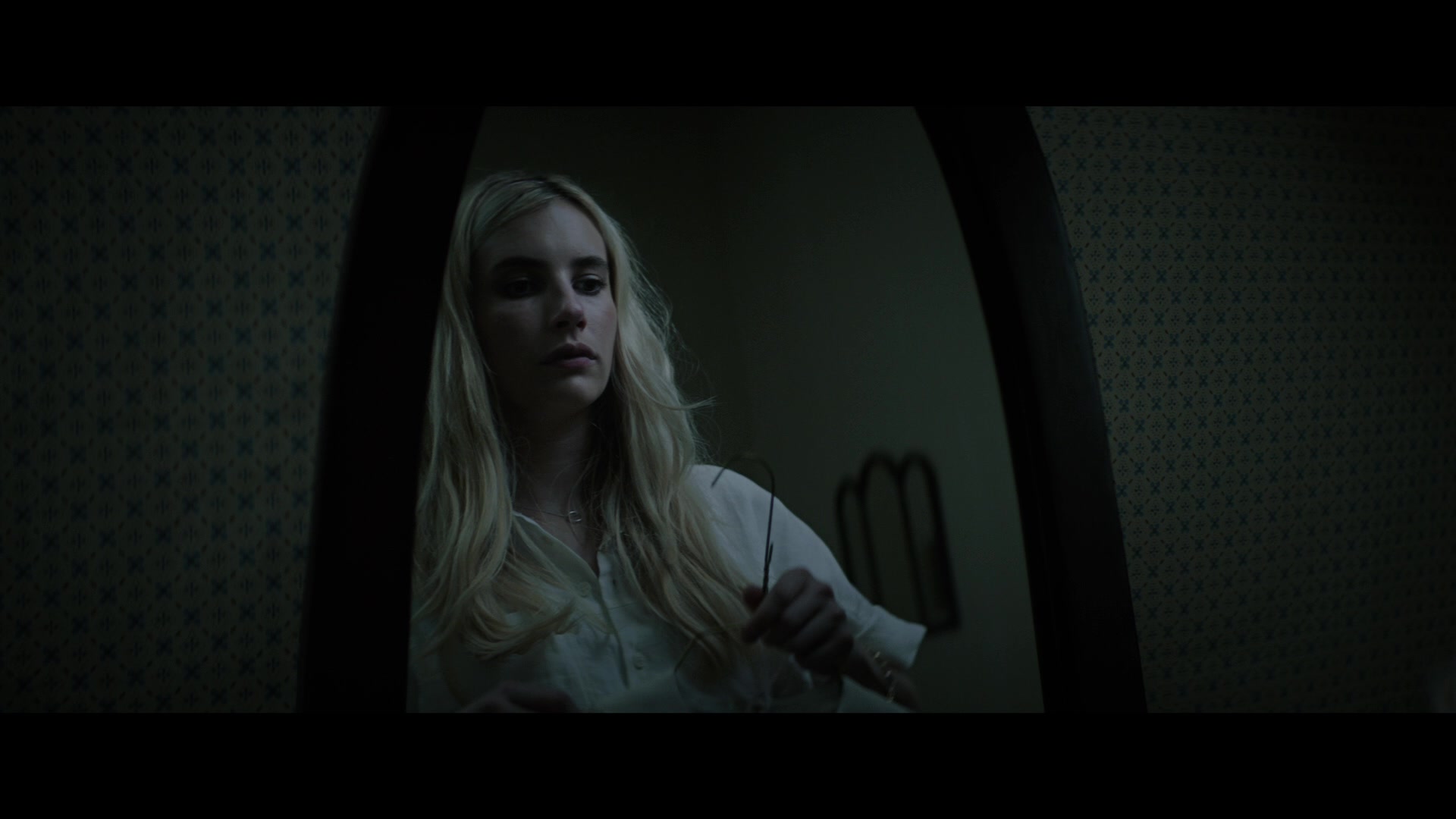 Abandoned_2022_1080p_BluRay__06209.jpg