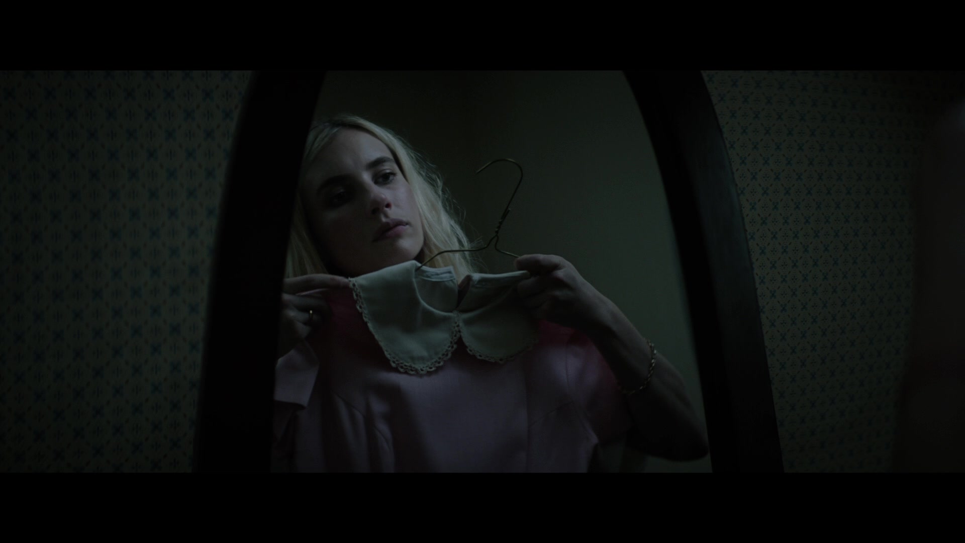 Abandoned_2022_1080p_BluRay__06212.jpg