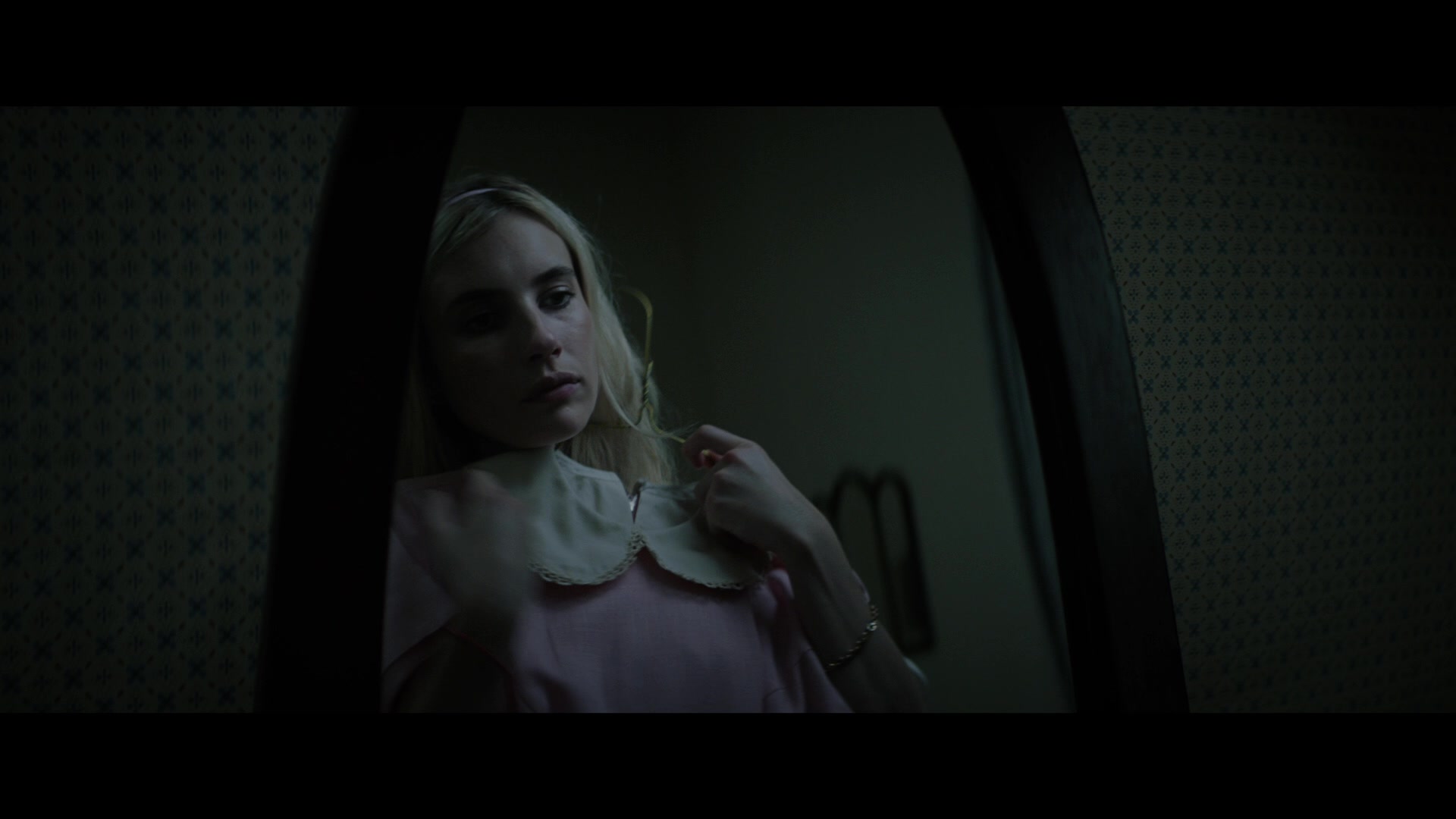 Abandoned_2022_1080p_BluRay__06215.jpg