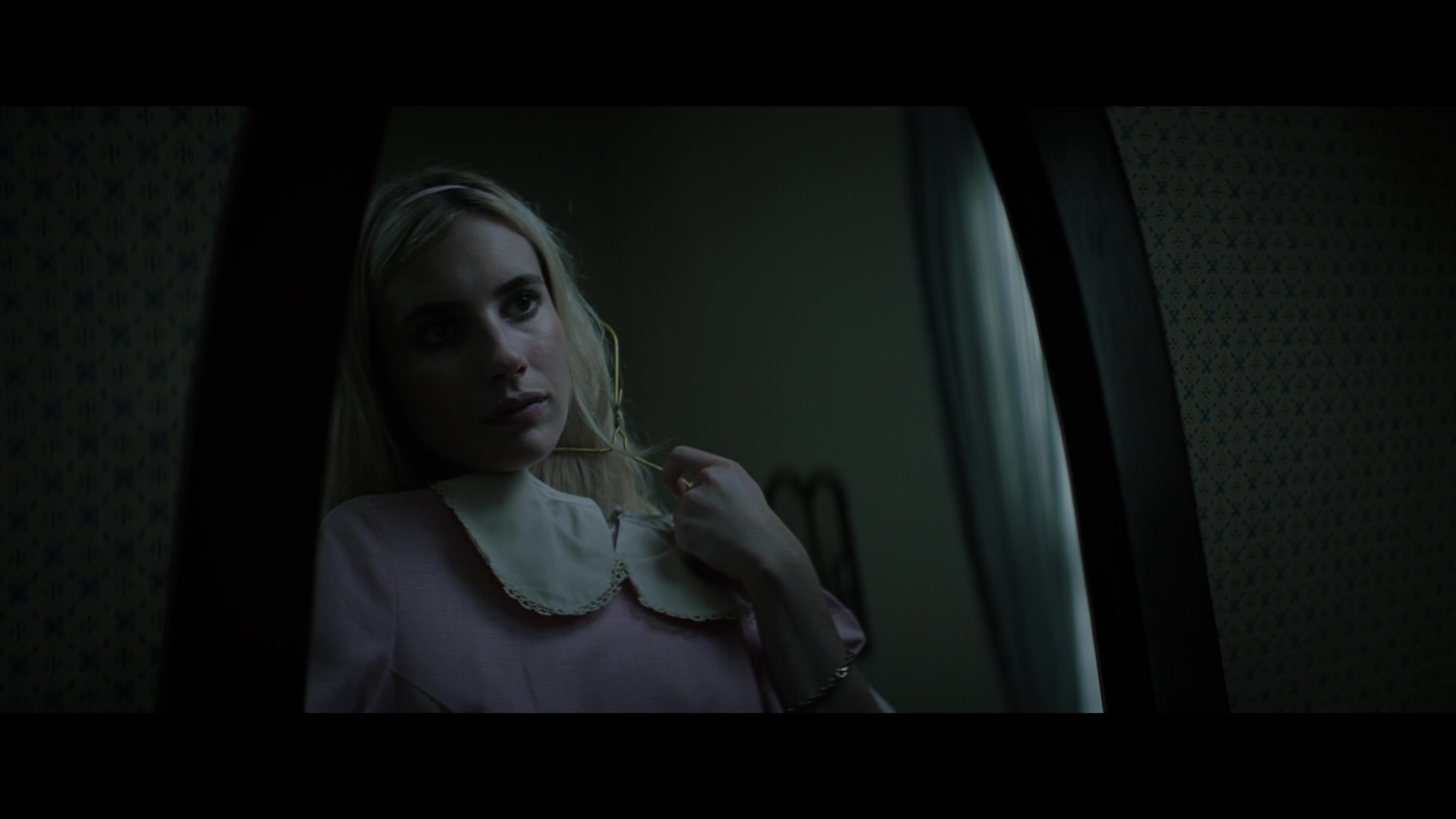Abandoned_2022_1080p_BluRay__06222.jpg