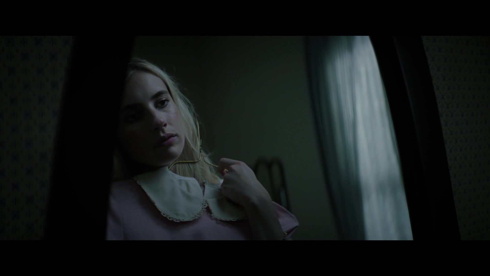 Abandoned_2022_1080p_BluRay__06232.jpg