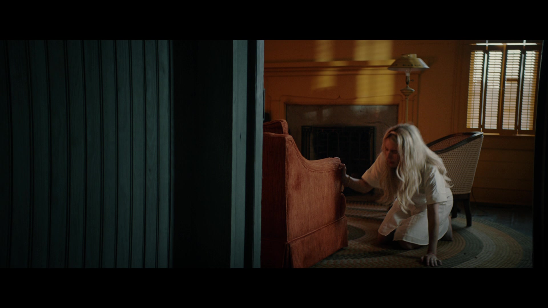 Abandoned_2022_1080p_BluRay__07552.jpg