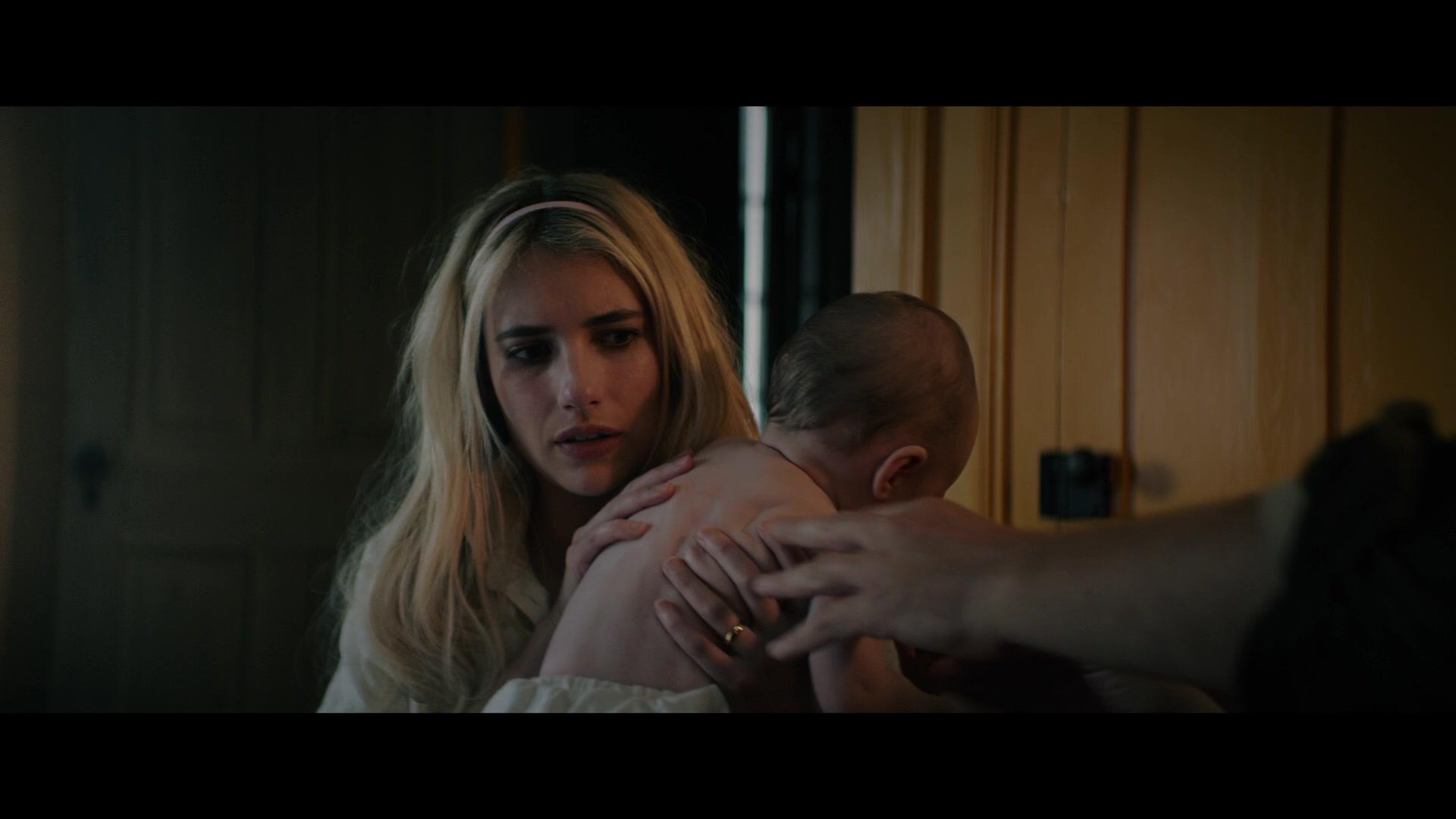 Abandoned_2022_1080p_BluRay__11692.jpg