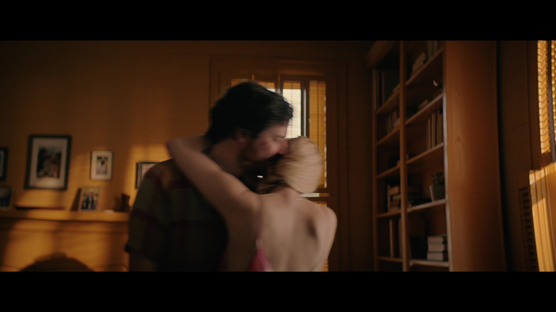 Abandoned_2022_1080p_BluRay__13956.jpg