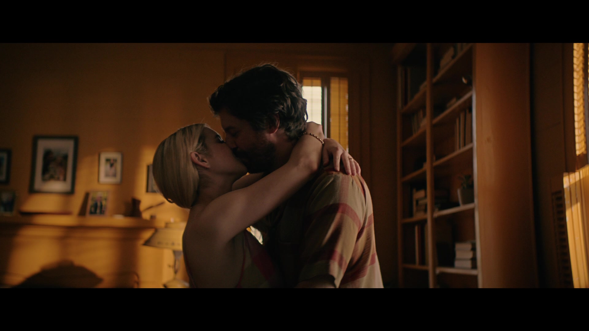 Abandoned_2022_1080p_BluRay__13988.jpg