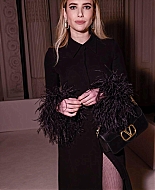 ValentinoWomenswear_PFW_France_FrontRow_23_Alamy_281129~0.jpg