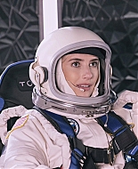 iheartemmaroberts_281029.jpg