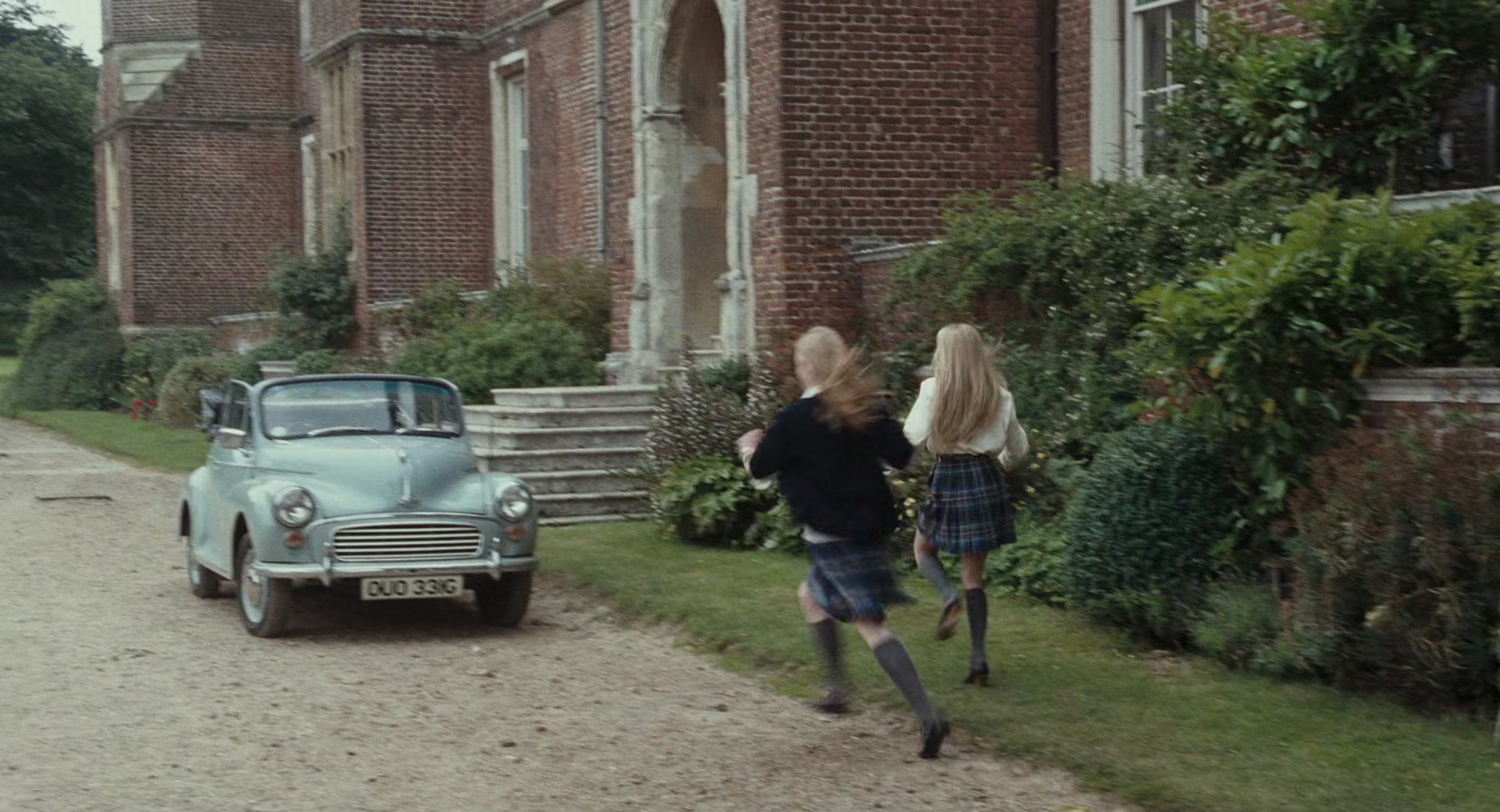 Wild_Child_2008_1080p_BluRay__05465.jpg