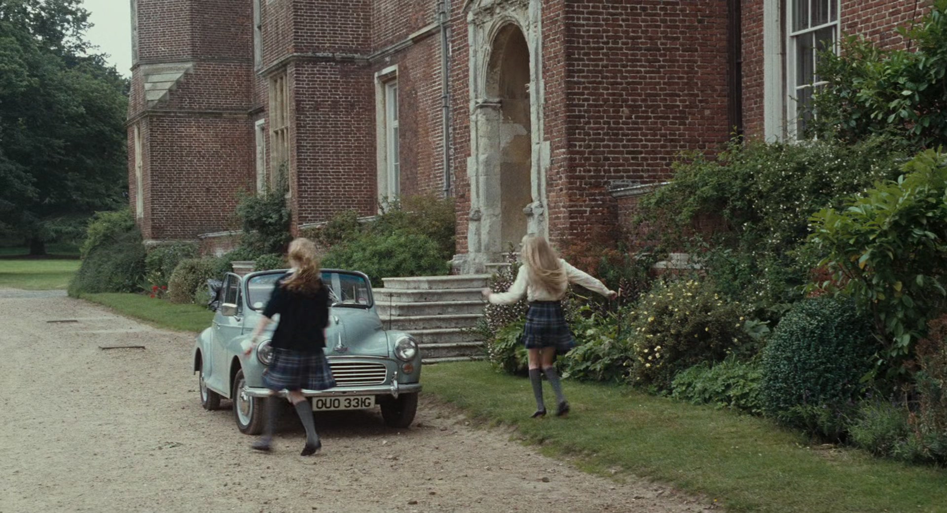 Wild_Child_2008_1080p_BluRay__05467.jpg