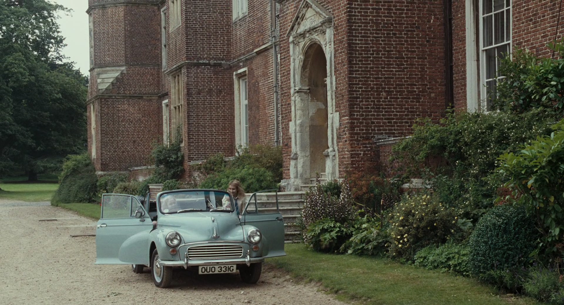 Wild_Child_2008_1080p_BluRay__05475.jpg