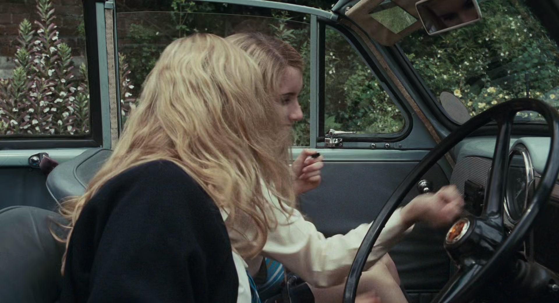 Wild_Child_2008_1080p_BluRay__05492.jpg