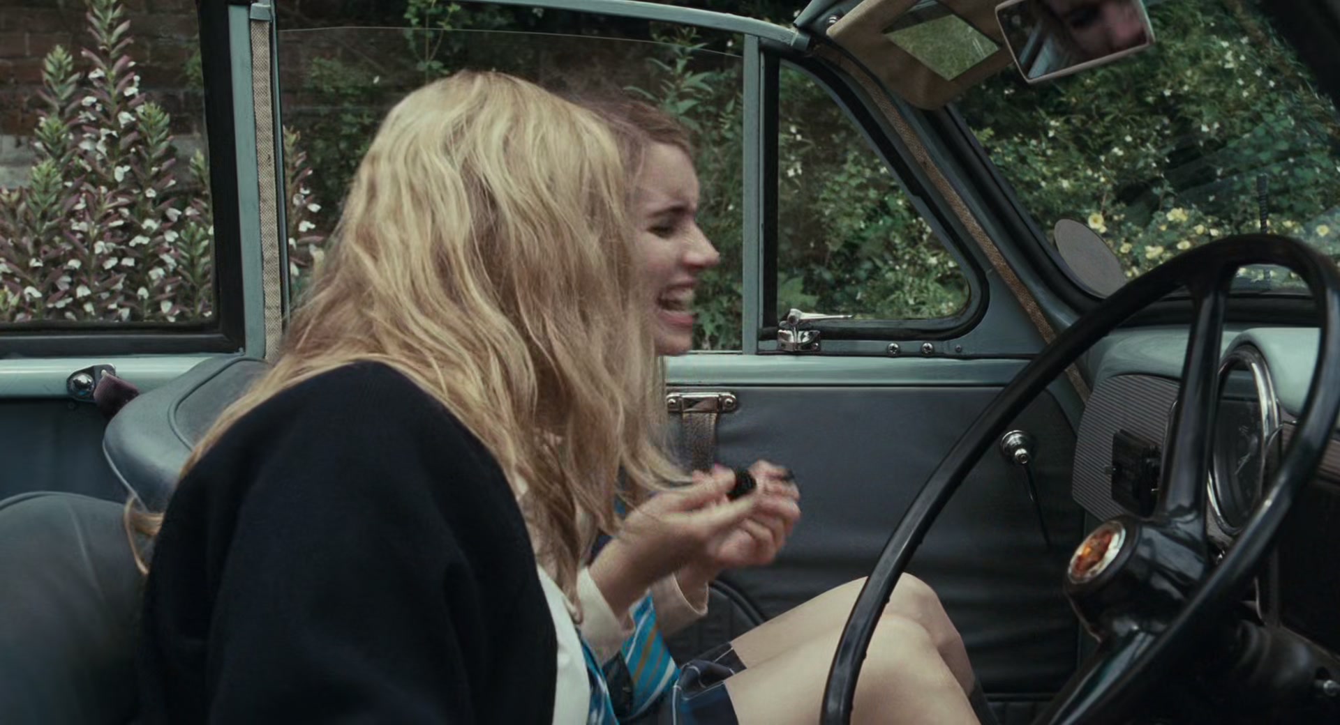 Wild_Child_2008_1080p_BluRay__05493.jpg