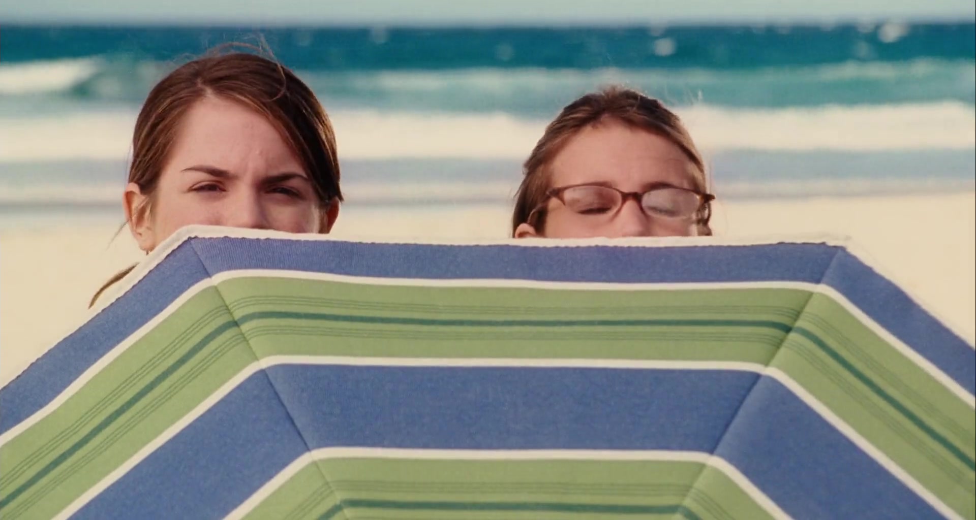 Aquamarine_2006_1080p_BluRay__00378.jpg