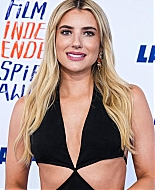 FilmIndependentSpiritAwards_RedCarpet_Feb24_Alamy_281629.jpg