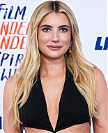 FilmIndependentSpiritAwards_RedCarpet_Feb24_Alamy_281829.jpg