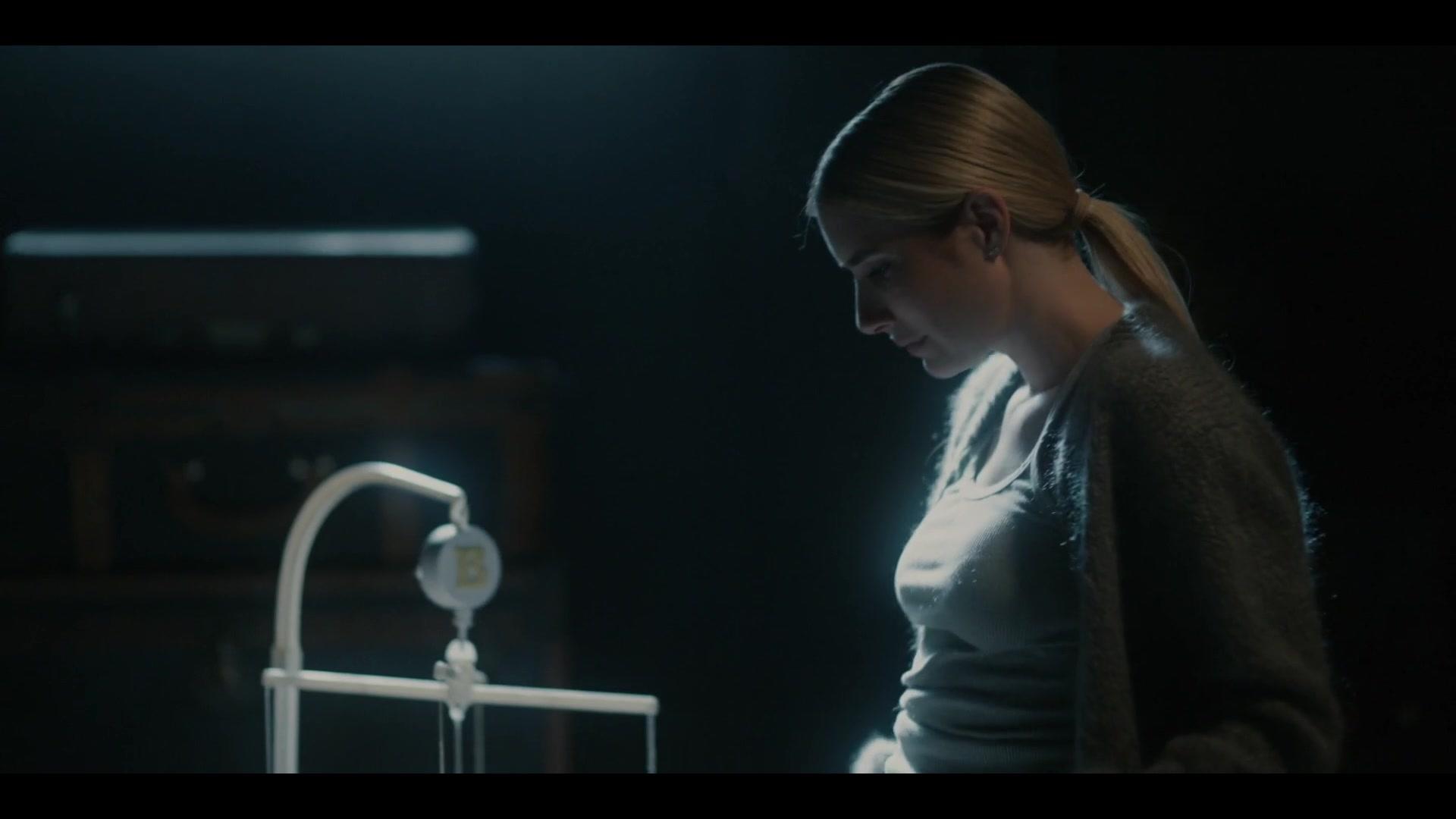 AHS_Delicate_12x04_IHER_2165.jpg