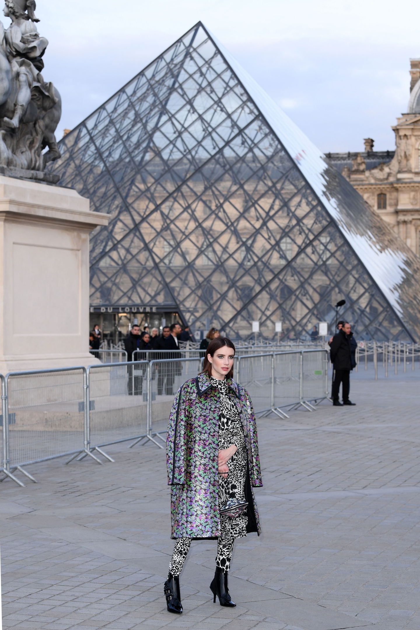 LouisVuittonShowPFW_Arrivals_March_2019_285829.jpg