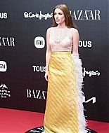 BazaarWomenAwardsSpain_Arrivals_IHER_282429.jpg