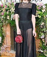 Photocall_ElleTributeEmma_Roberts_Spain_Arrivals_April_2019_283129.jpeg